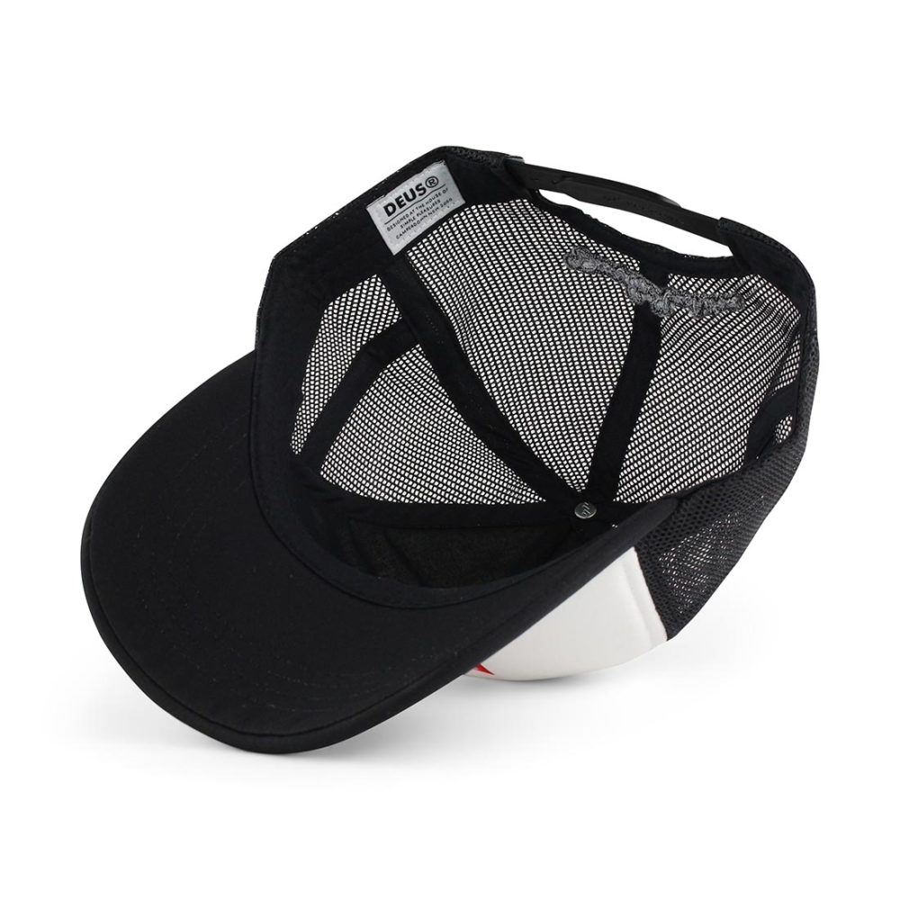 Deus Piston Shield Trucker Black