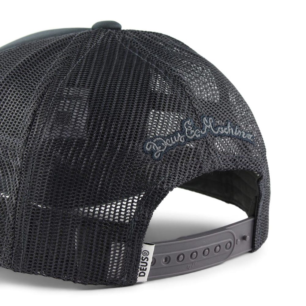 Deus Ex Machina Circle Logo Mesh Back Trucker Cap 77002 - Black