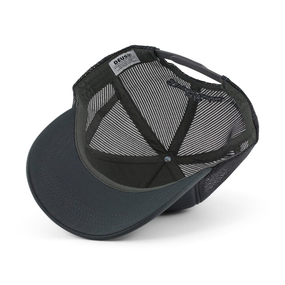 Deus Ex Machina Circle Logo Mesh Back Trucker Cap 77002 - Black