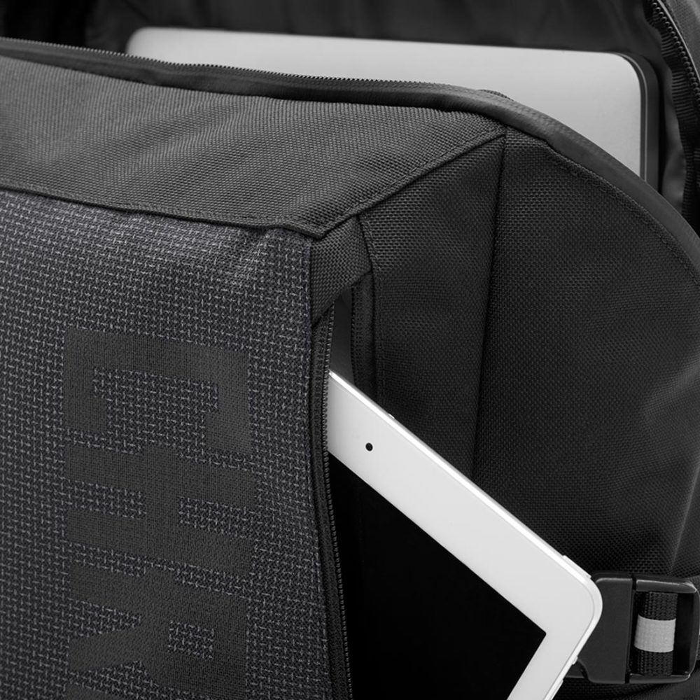 Chrome Rostov 23L Backpack - Night / Black