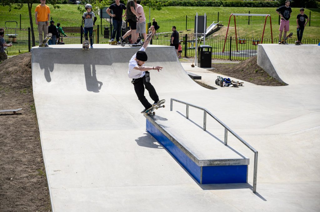 Lady Bay Skate Park - Eduardo Martins Dias Backside 180 Fakie 5.0
