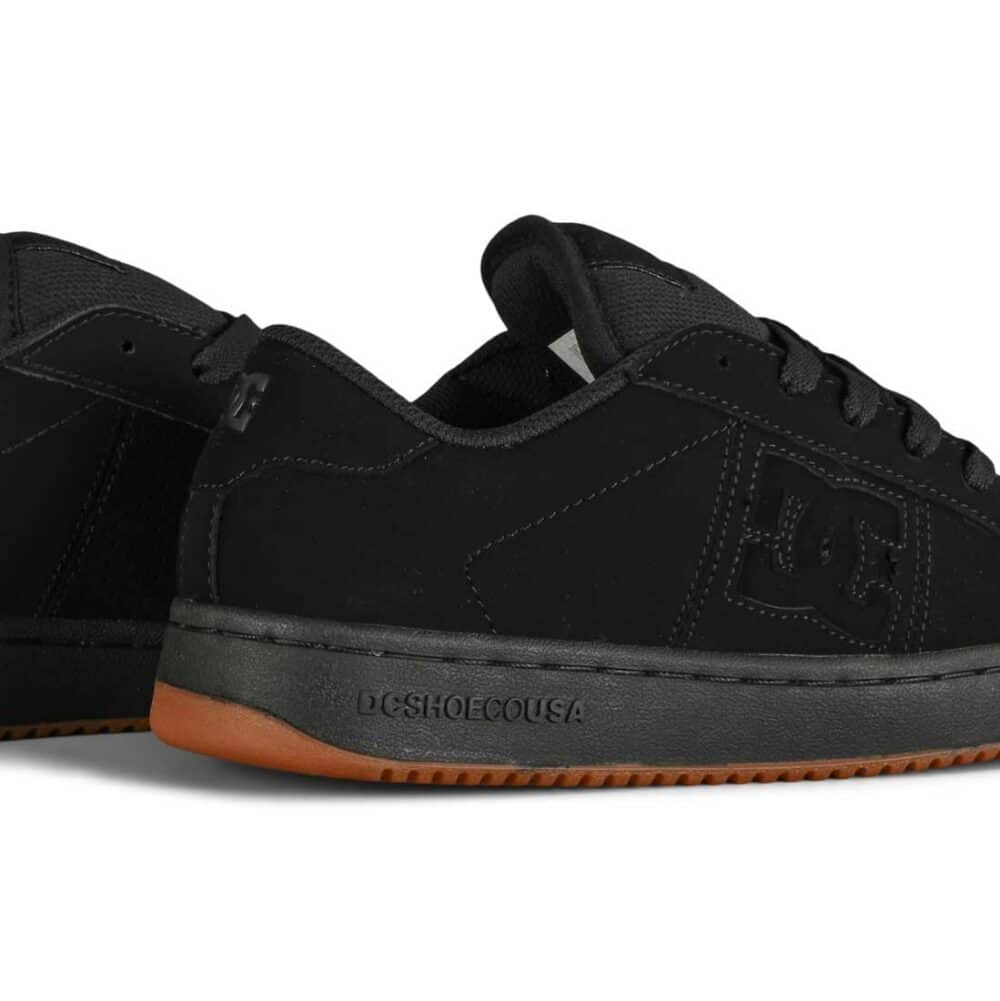 DC Striker Low Top Skate Shoes - Black/Black/Gum