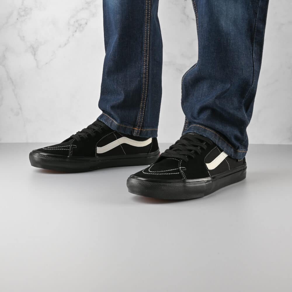 Vans Sk8-Low Skate Shoes - Black/Marshmallow