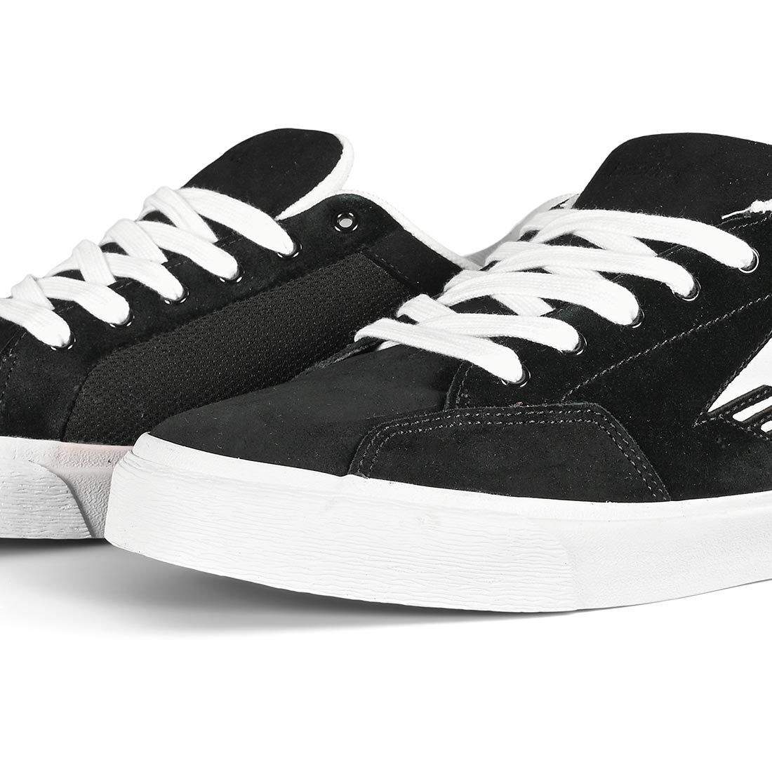 Skate shoes black and white cheap