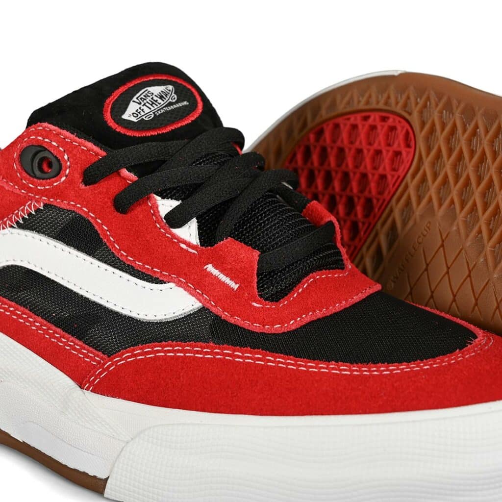 Vans Wayvee Skate Shoes Black/Red Supereight
