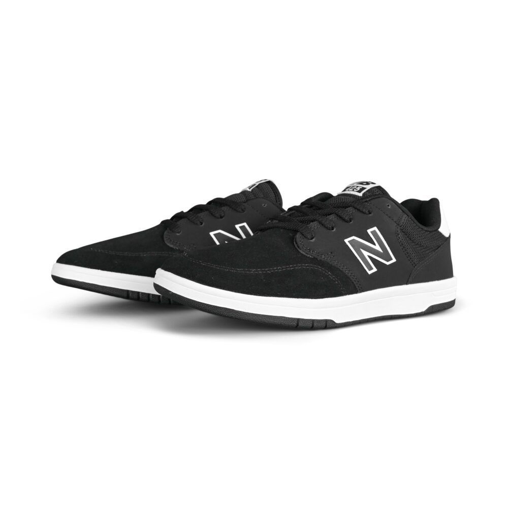 New Balance Numeric 425 Skate Shoes - Black/White (AW22)