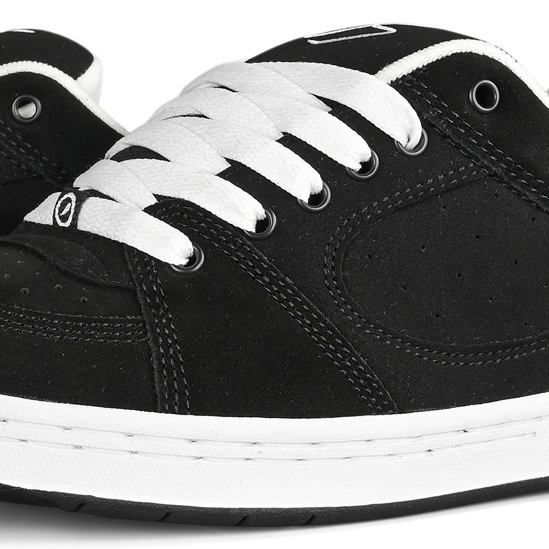 Es accel hotsell og white black