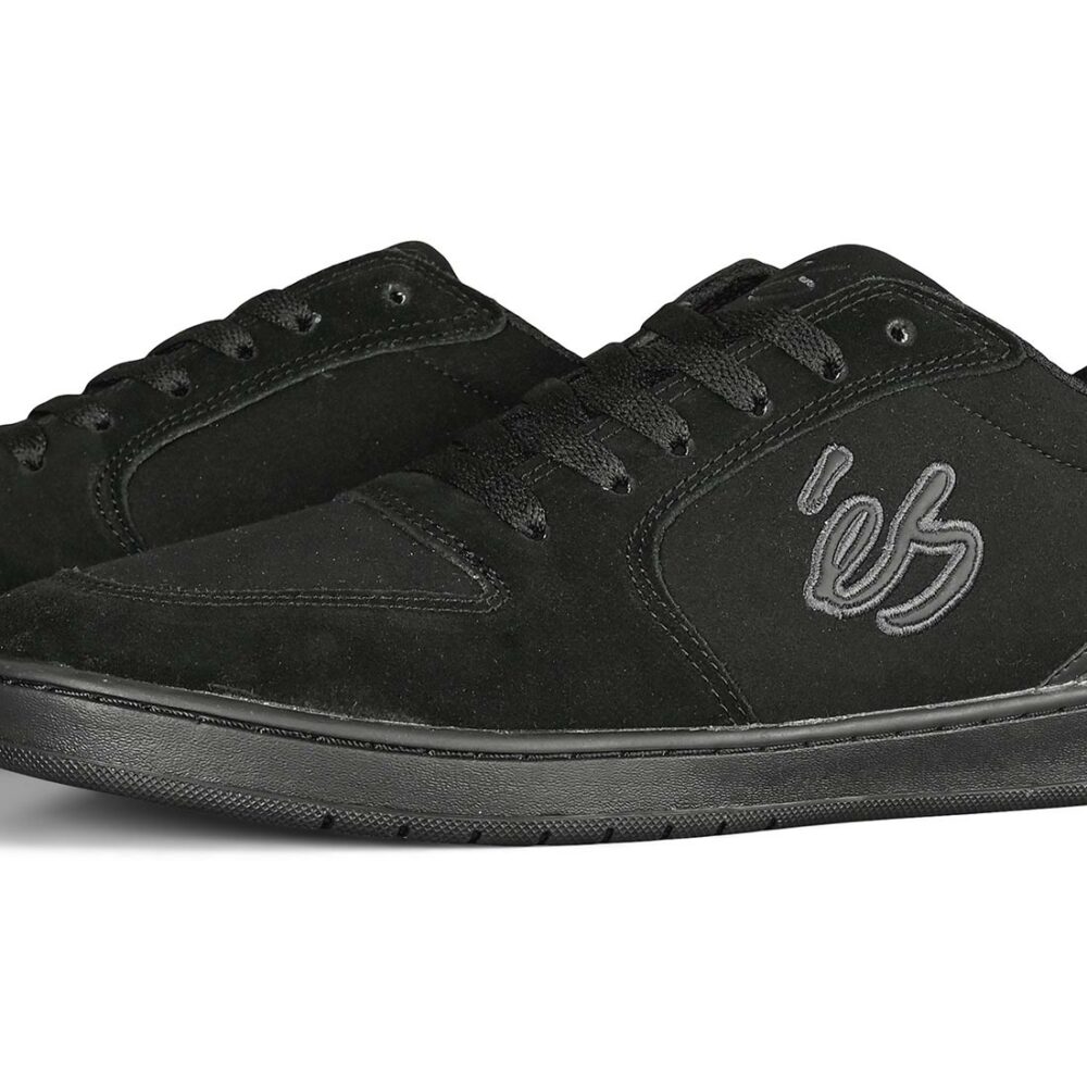 eS EOS Skate Shoes - Black/Black