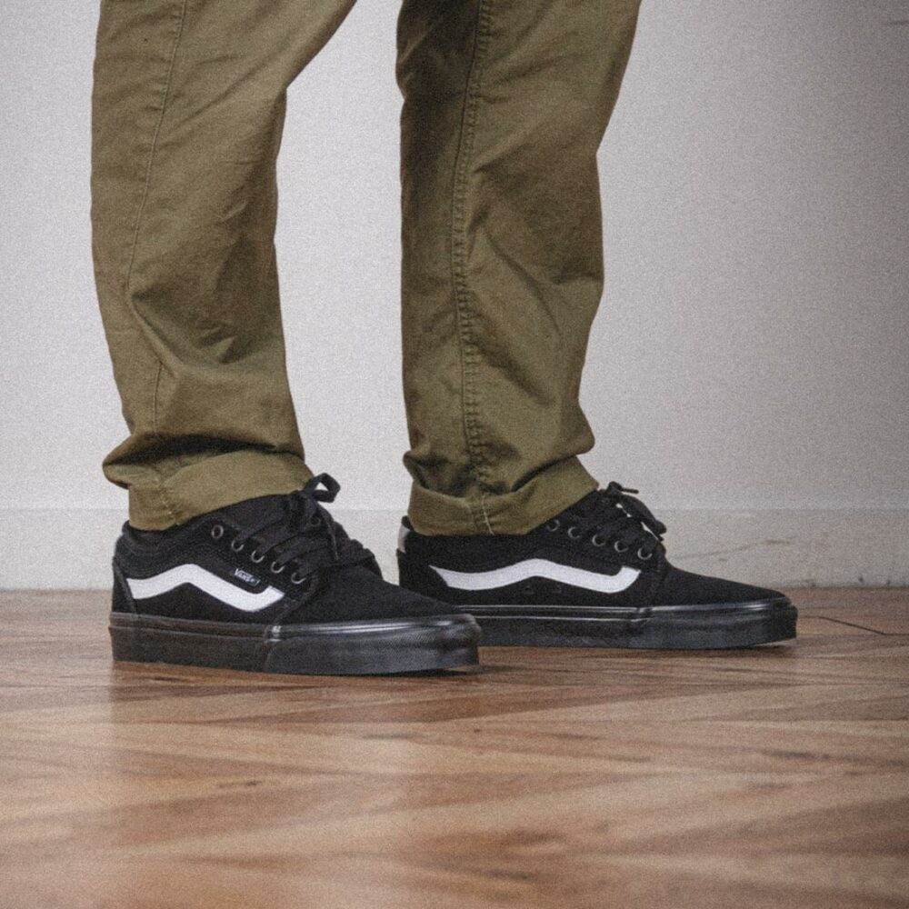Vans Chukka Low Sidestripe Skate Shoes - Black/Black
