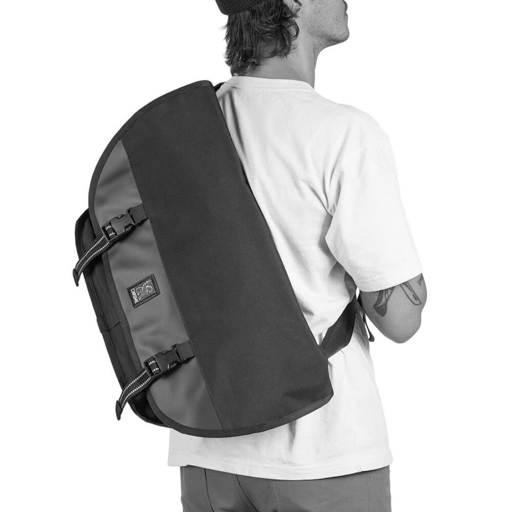 Chrome Citizen 24L Messenger Bag - Fog