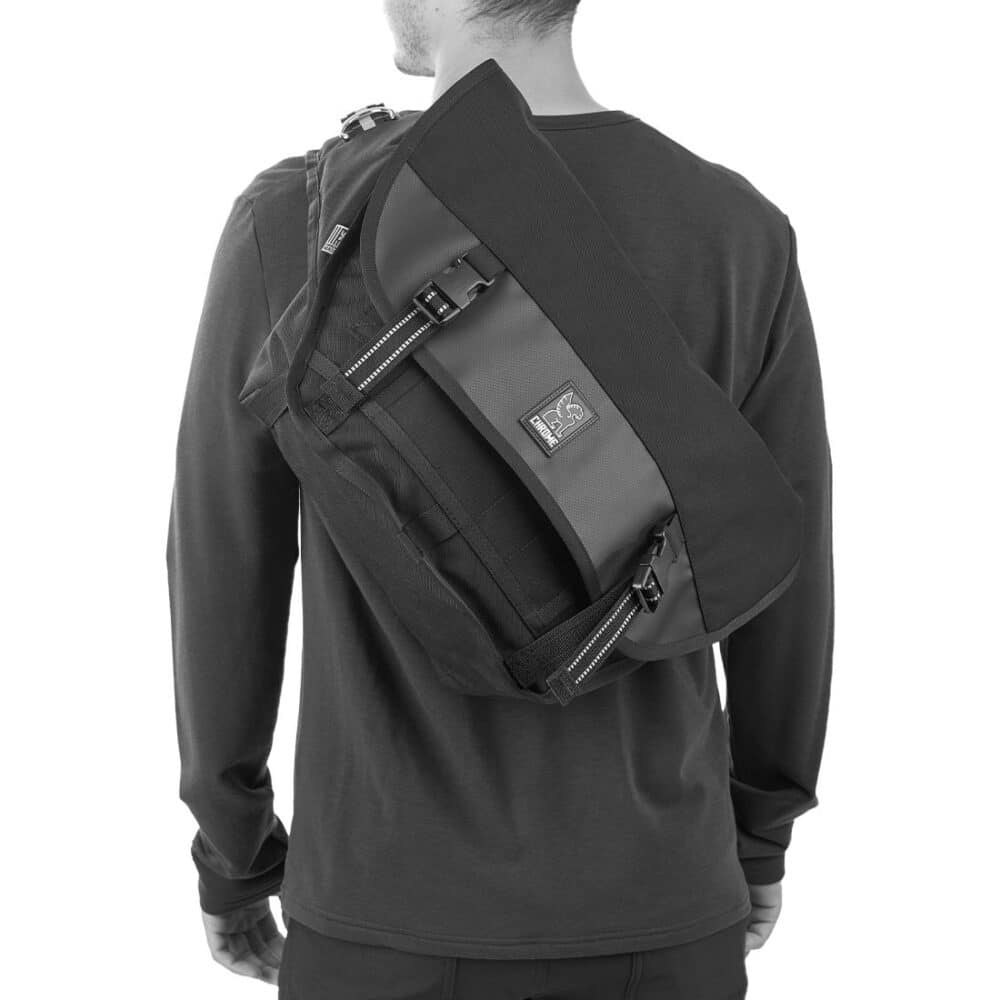 Chrome Mini Metro 20.5L Messenger Bag - Navy Tritone - Image 5
