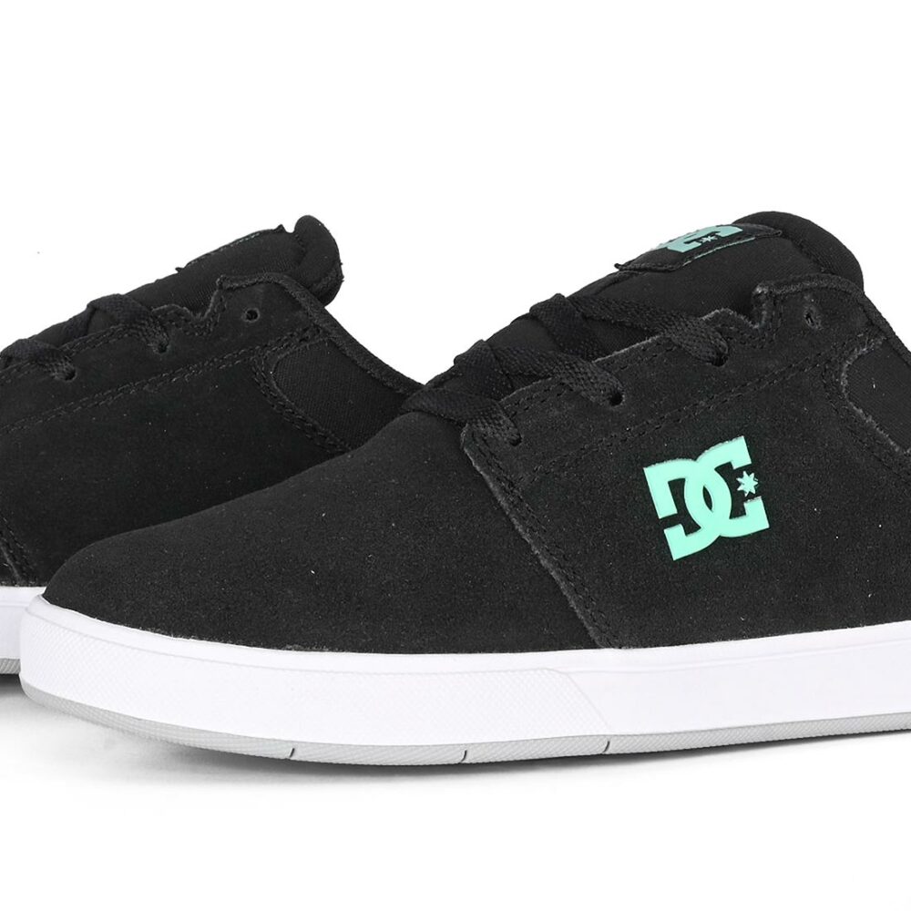 DC Crisis 2 Low Top Skate Shoes - Black/Black/Green