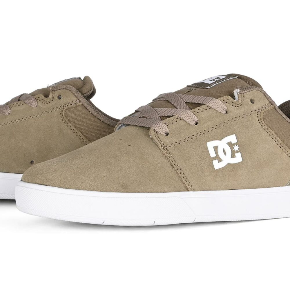 DC Crisis 2 Low Top Skate Shoes - Olive/White