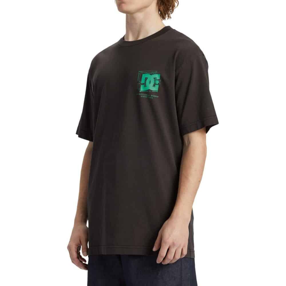 DC Mid Century S/S T-Shirt - Black Enzyme Wash