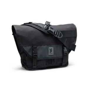 Chrome Citizen 15L Messenger Bag - Black - Supereight