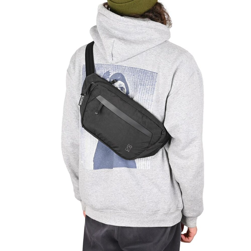 Chrome Sabin 6L Sling Bag - Black