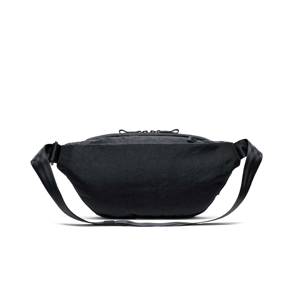 Chrome Sabin 6L Sling Bag - Black