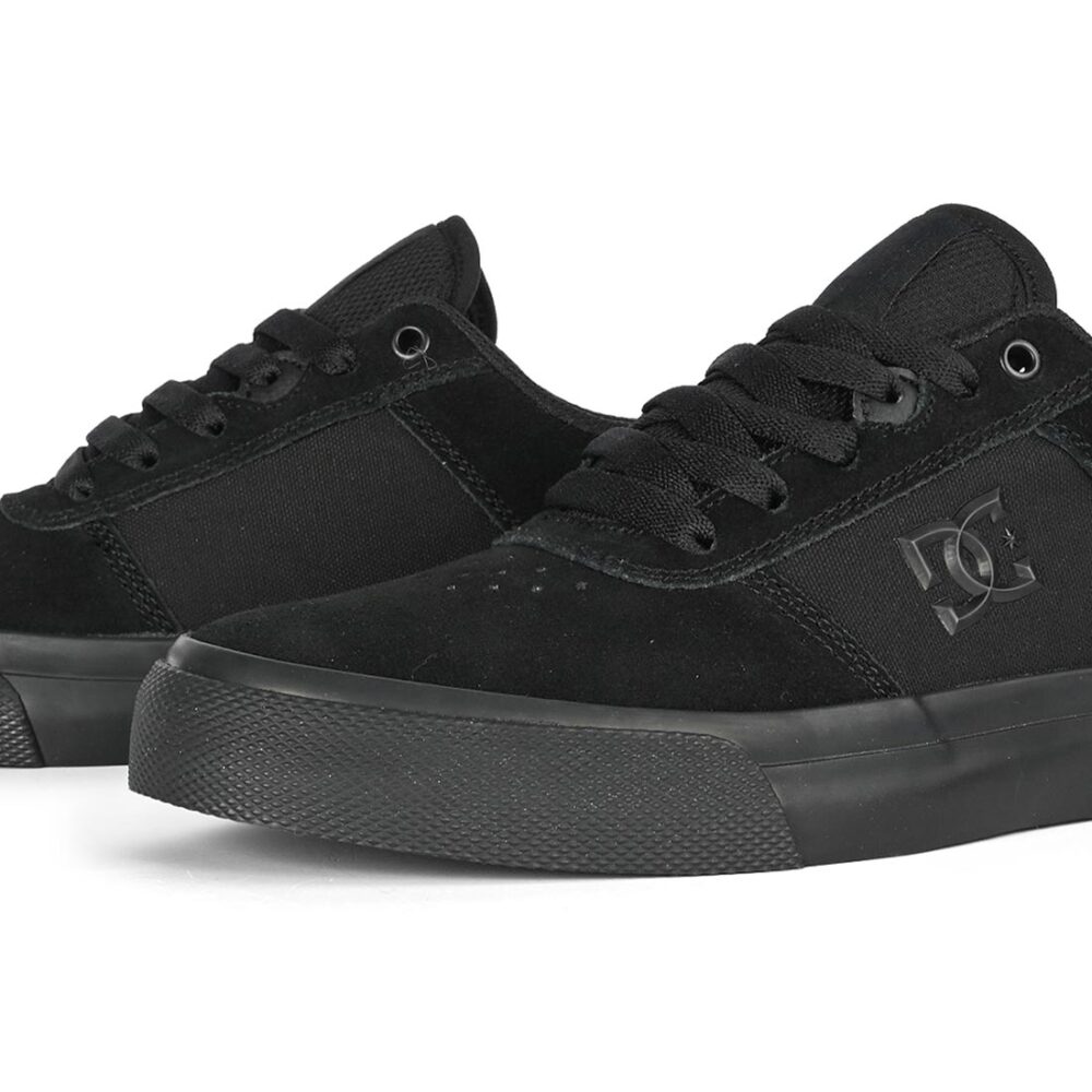 DC Teknic Skate Shoes - Black/Black/Black