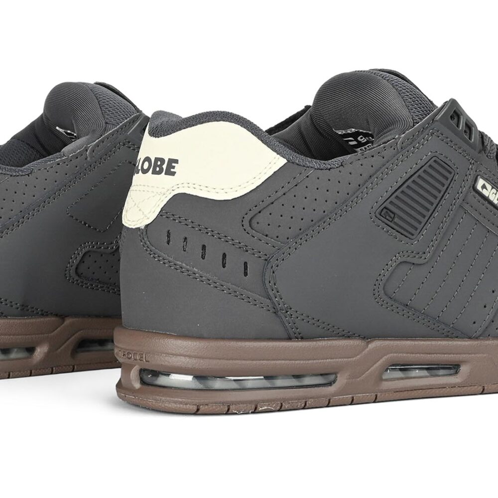 Globe Sabre Skate Shoes - Lead/Gum