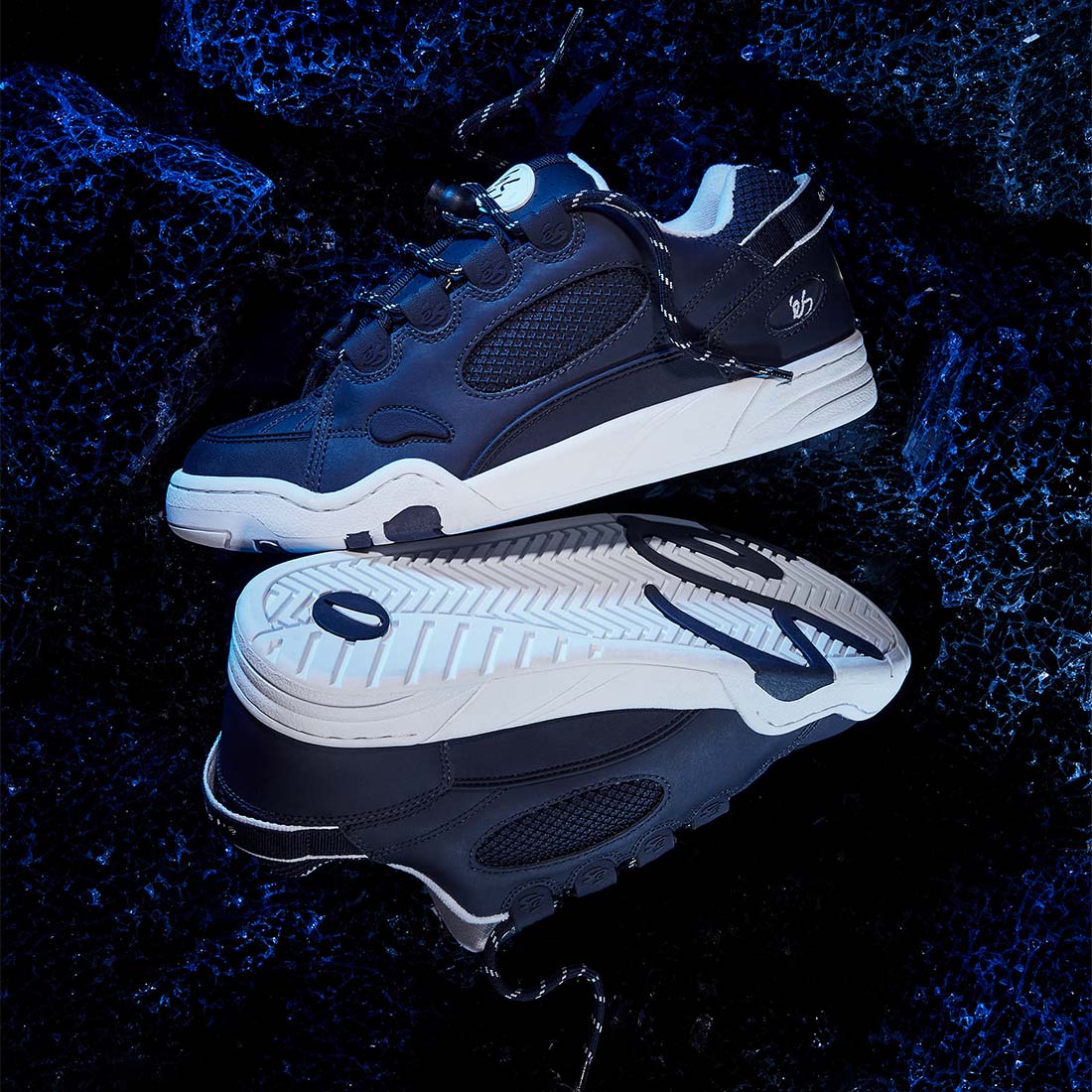 eS Muska Navy/White Skate Shoes