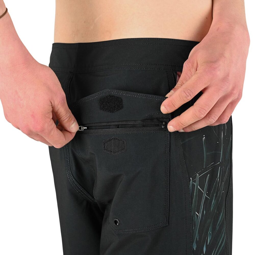 RVCA Hawaii Apex 2 18" Boardshort - Black
