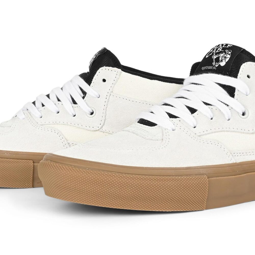 Vans Half Cab Skate Shoes - Antique White/Gum