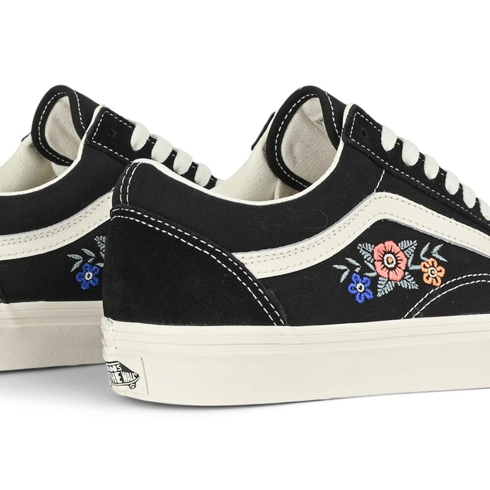 Vans Classic Old Skool Skate Shoes - Black Floral