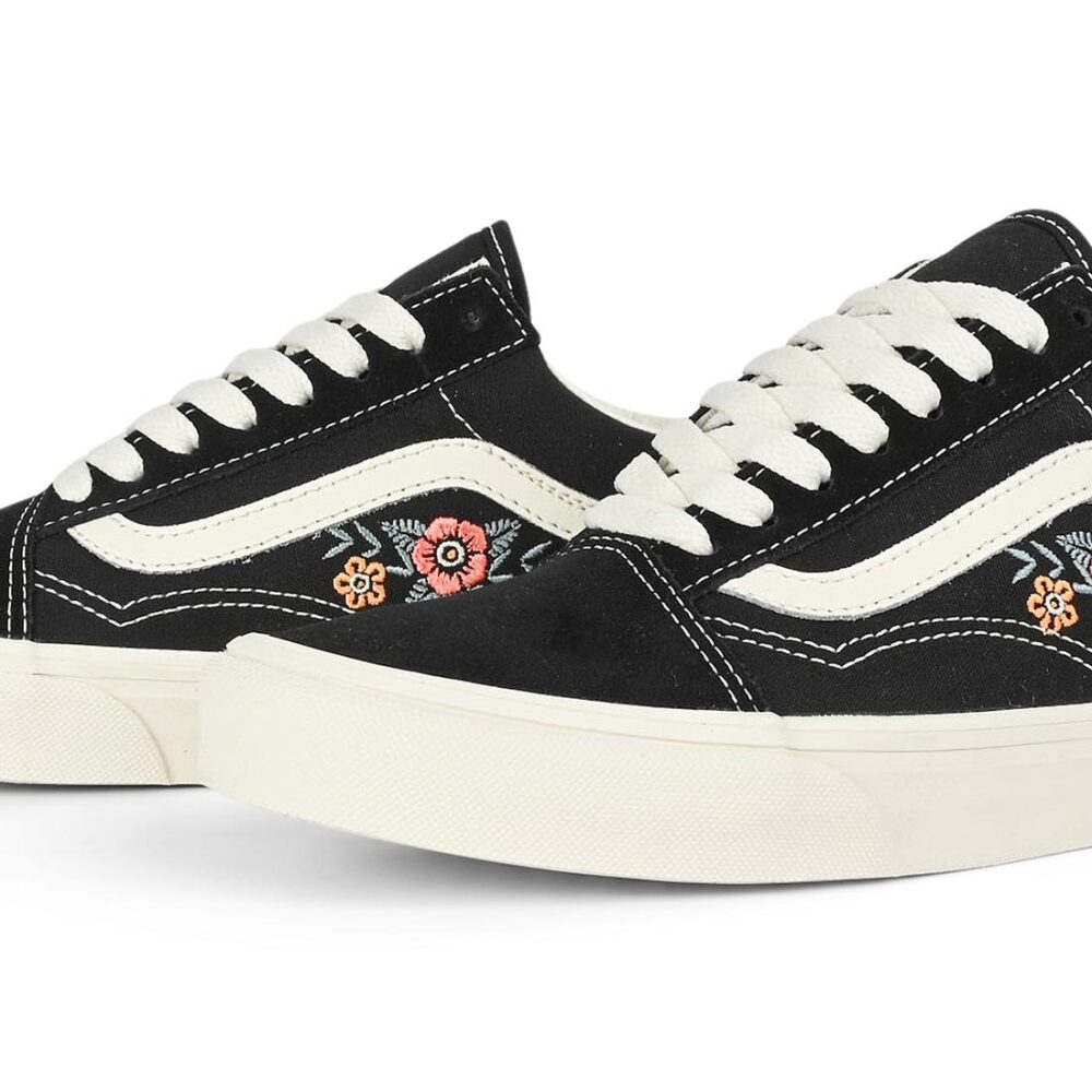 Vans Classic Old Skool Skate Shoes - Black Floral