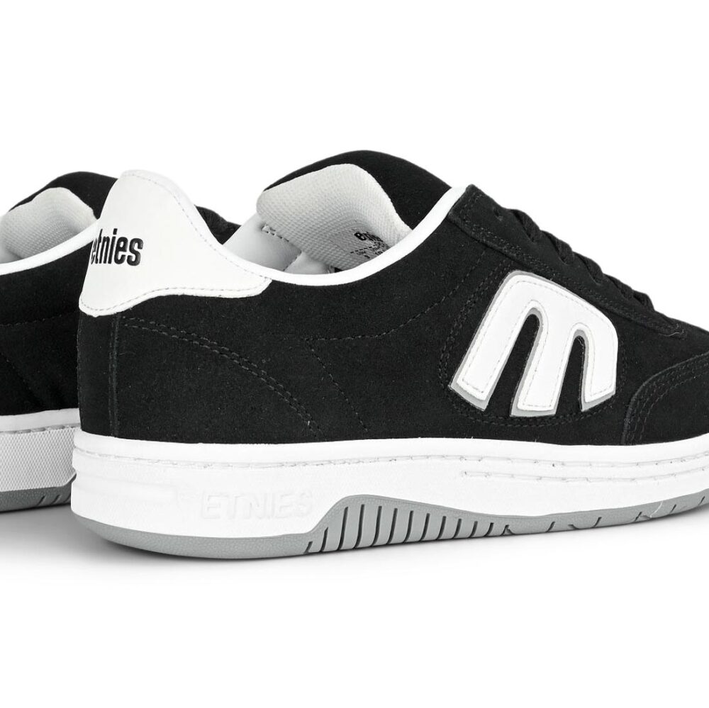 Etnies Lo Cut Skate Shoes - Black/White
