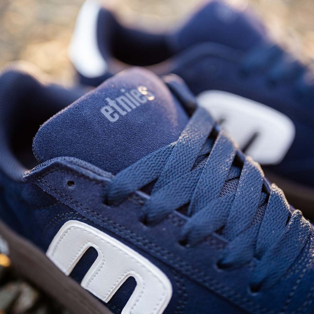 Etnies Lo Cut Skate Shoes - Navy/White/Gum