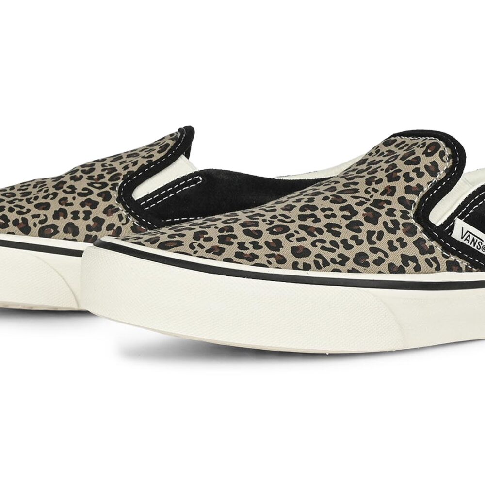 Vans Women's Classic Slip-On Skate Shoe - Black/Leopard