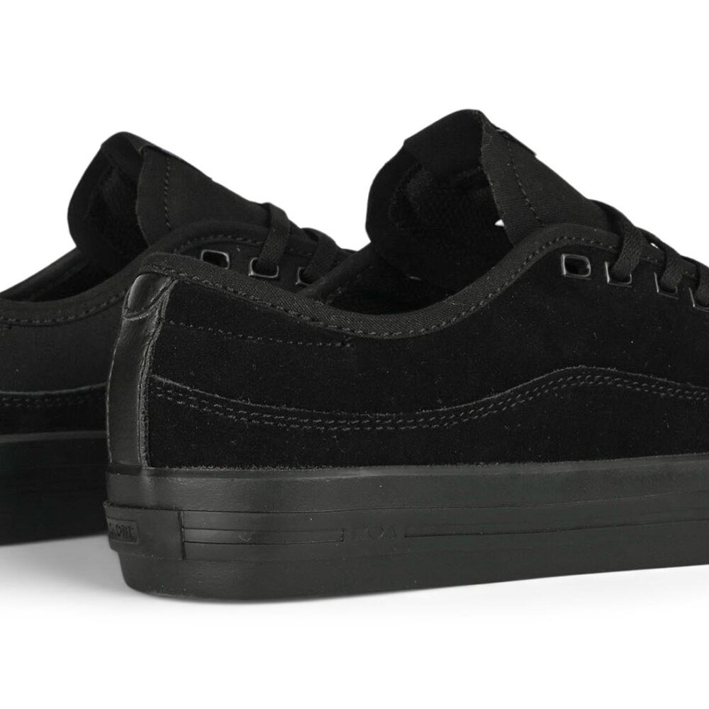 Globe Gillette Skate Shoes - Black/Suede/Black