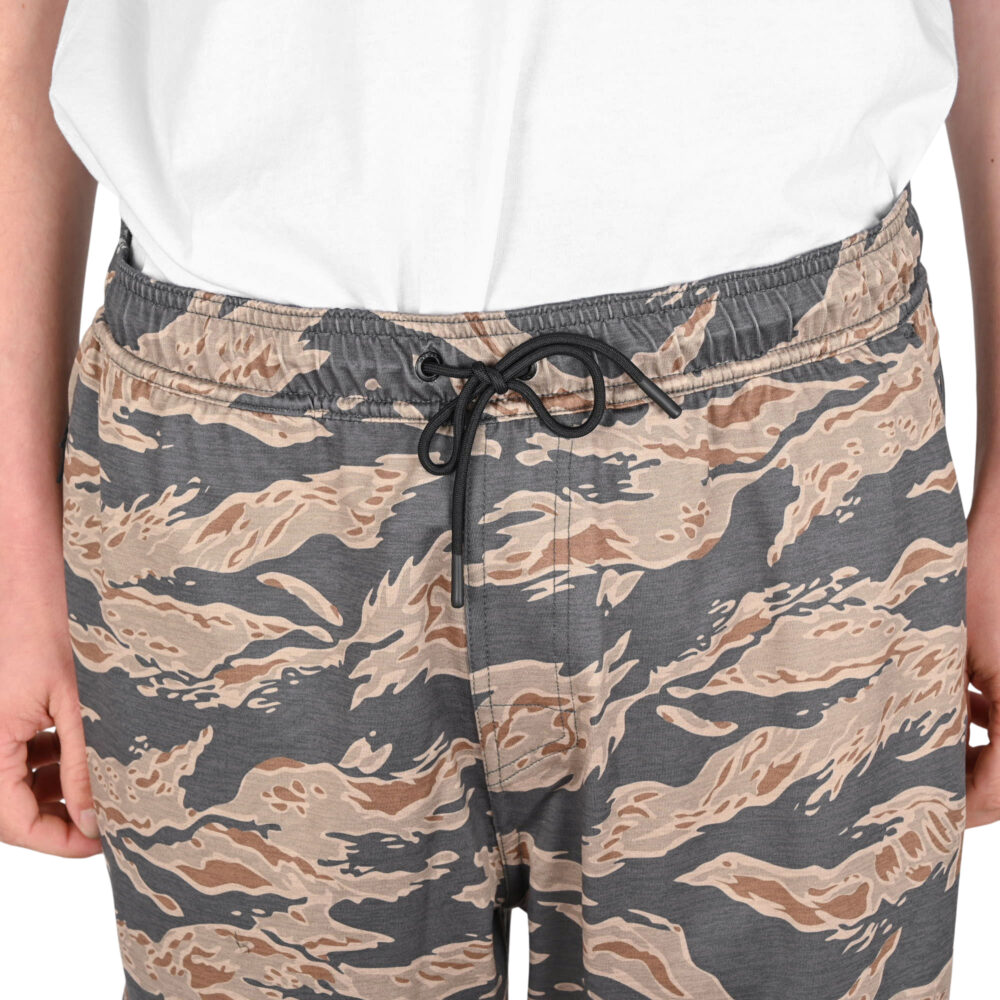 RVCA Yogger Recover Short - Tiger Camo